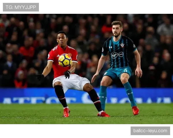 埃默森闪耀英超赛场，助球队逆转取胜状态火热