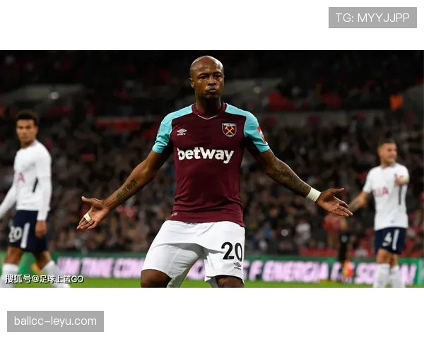 利兹联精妙进攻套路显成效，状态回暖迎关键突破