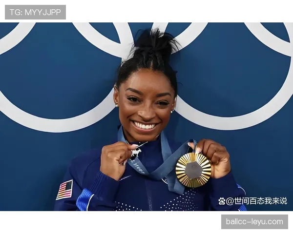 西蒙·拜尔斯这日常鞋子比我一周工资还贵，完了还能笑着变身超级英雄？